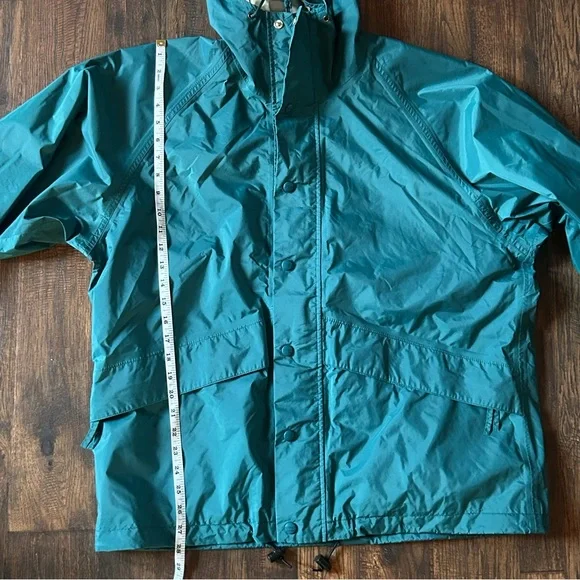 L.L. Bean Vintage 90’s Men's Stowaway Raincoat with Hood - Picture 13 of 13